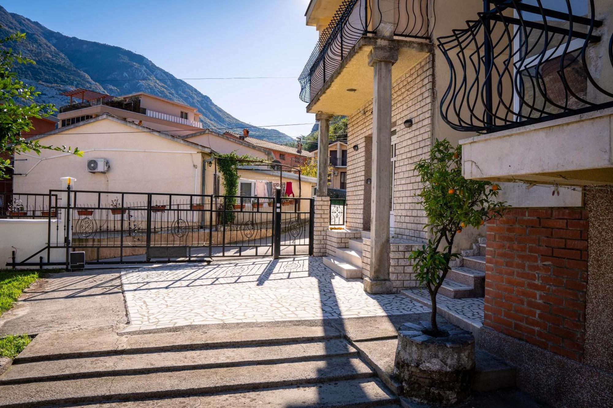 Bugi Apartment Kotor Ngoại thất bức ảnh