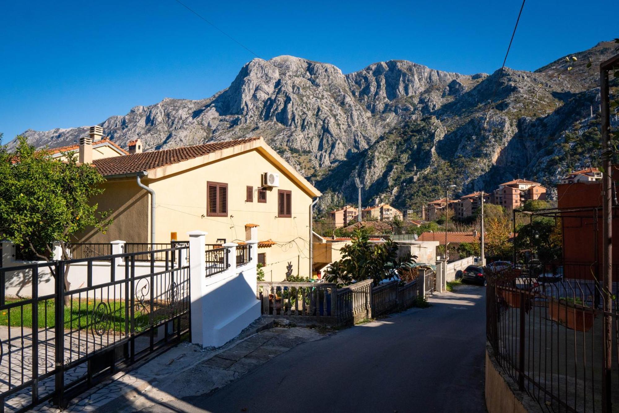 Bugi Apartment Kotor Ngoại thất bức ảnh