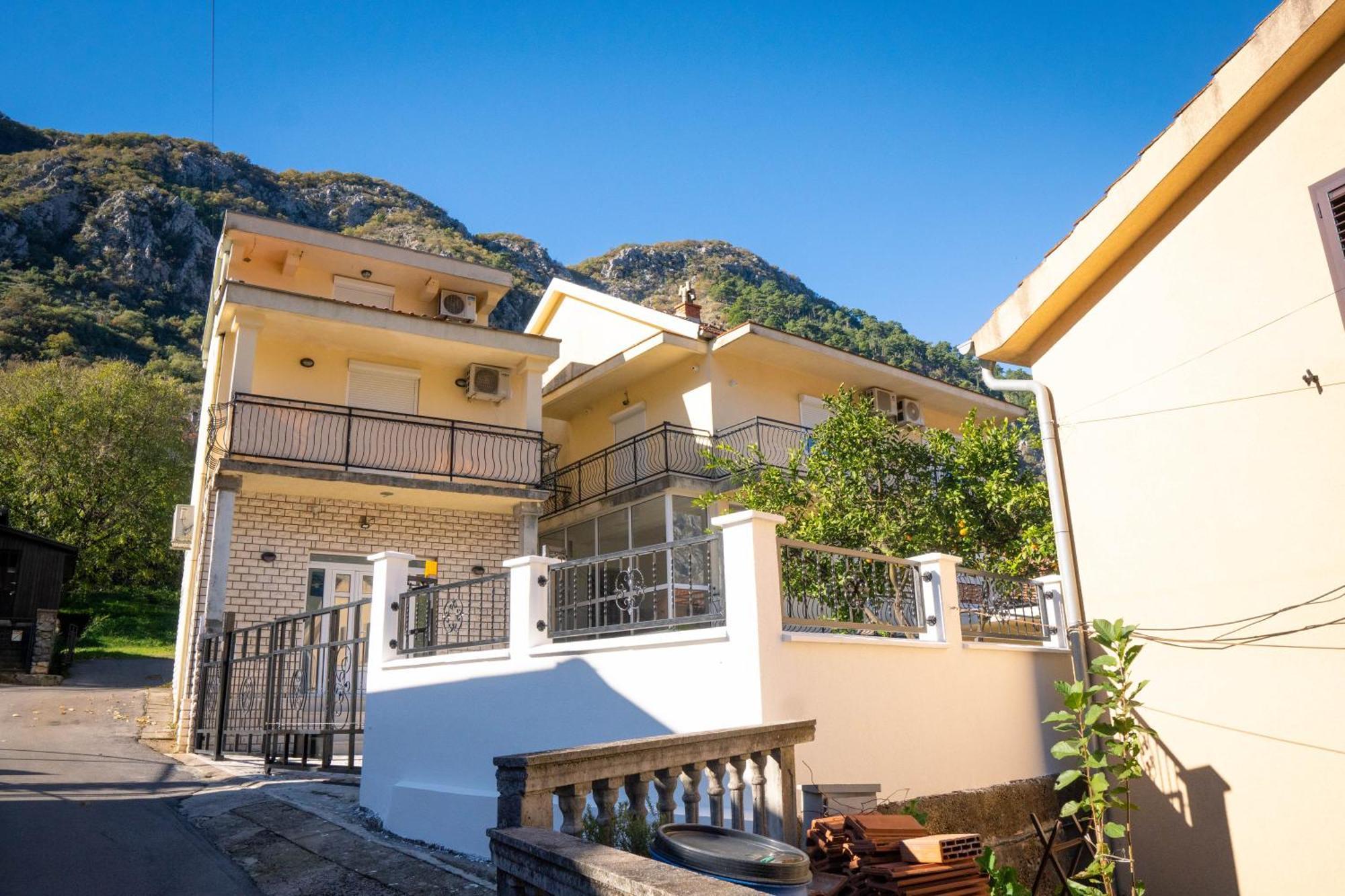 Bugi Apartment Kotor Ngoại thất bức ảnh
