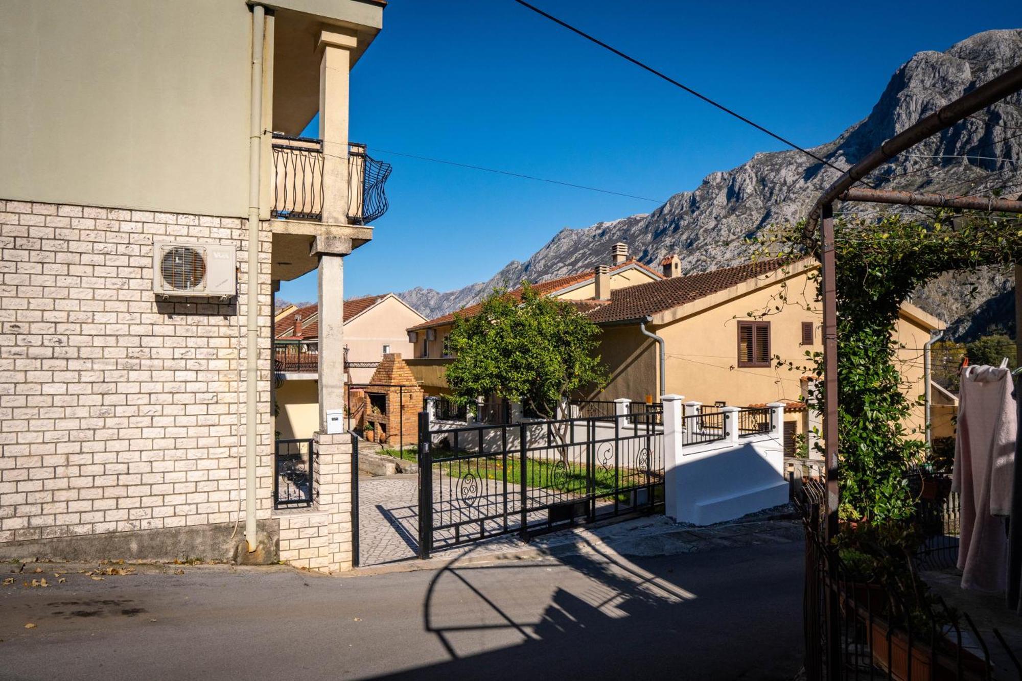 Bugi Apartment Kotor Ngoại thất bức ảnh